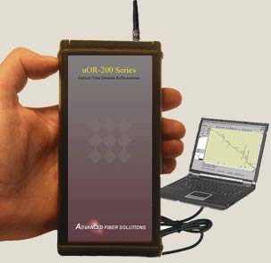Micro OTDR : S�rie uOR-100, uOR-200 et uOR-300
