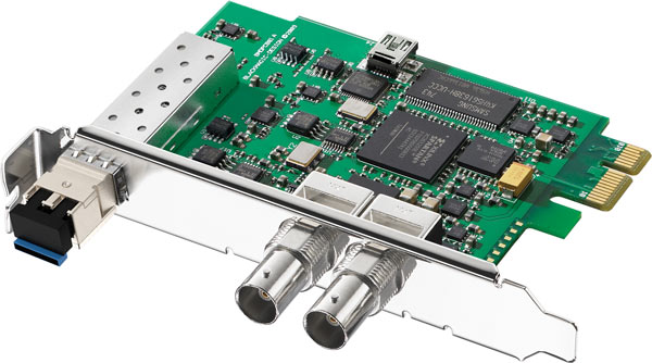 Carte PCI Express avec 6 oscilloscopes simultan�s : Blackmagic UltraScope