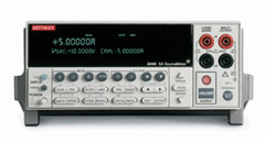Solution tout-en-un pour la caract�risation I-V de 1 A � 100 V : 2440/2425 -> KEITHLEY