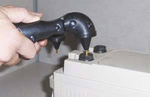 Testeur de batteries avec boulon de s�curit� ou rev�tu -> MIDTRONICS