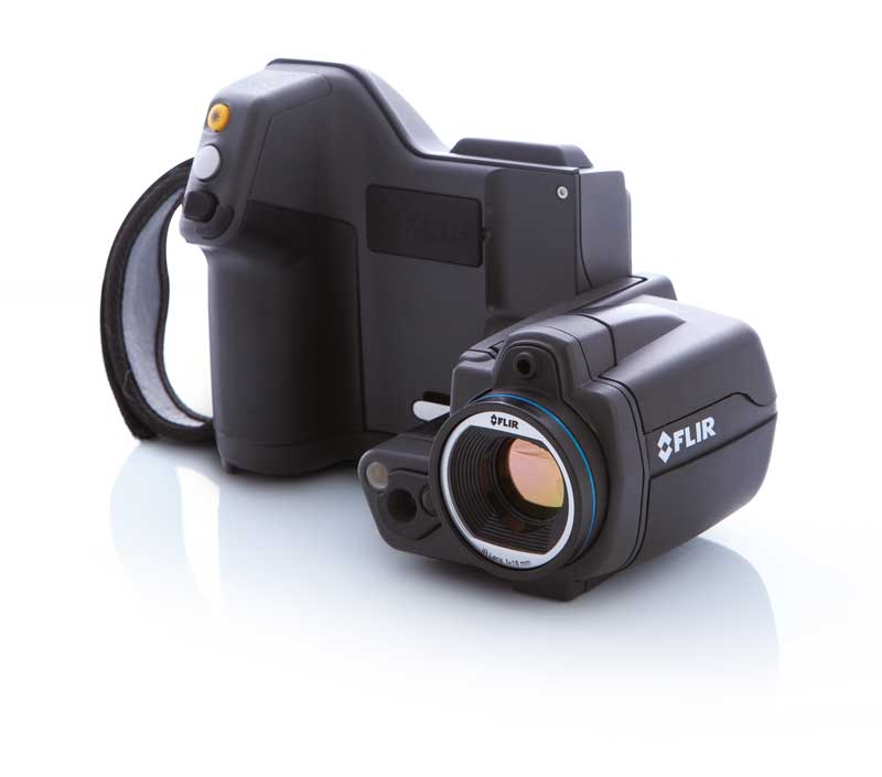 FLIR T400 : 320 � 240 pixels - De �20 �C � +1200 �C -> FLIR SYSTEMS